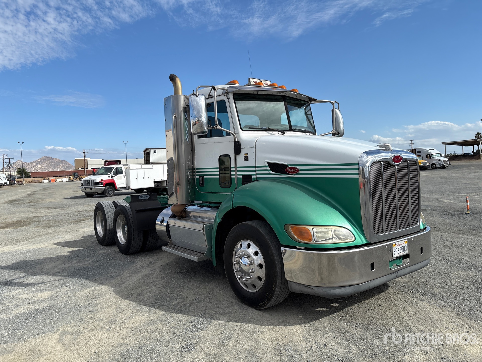 2013 Peterbilt 384
