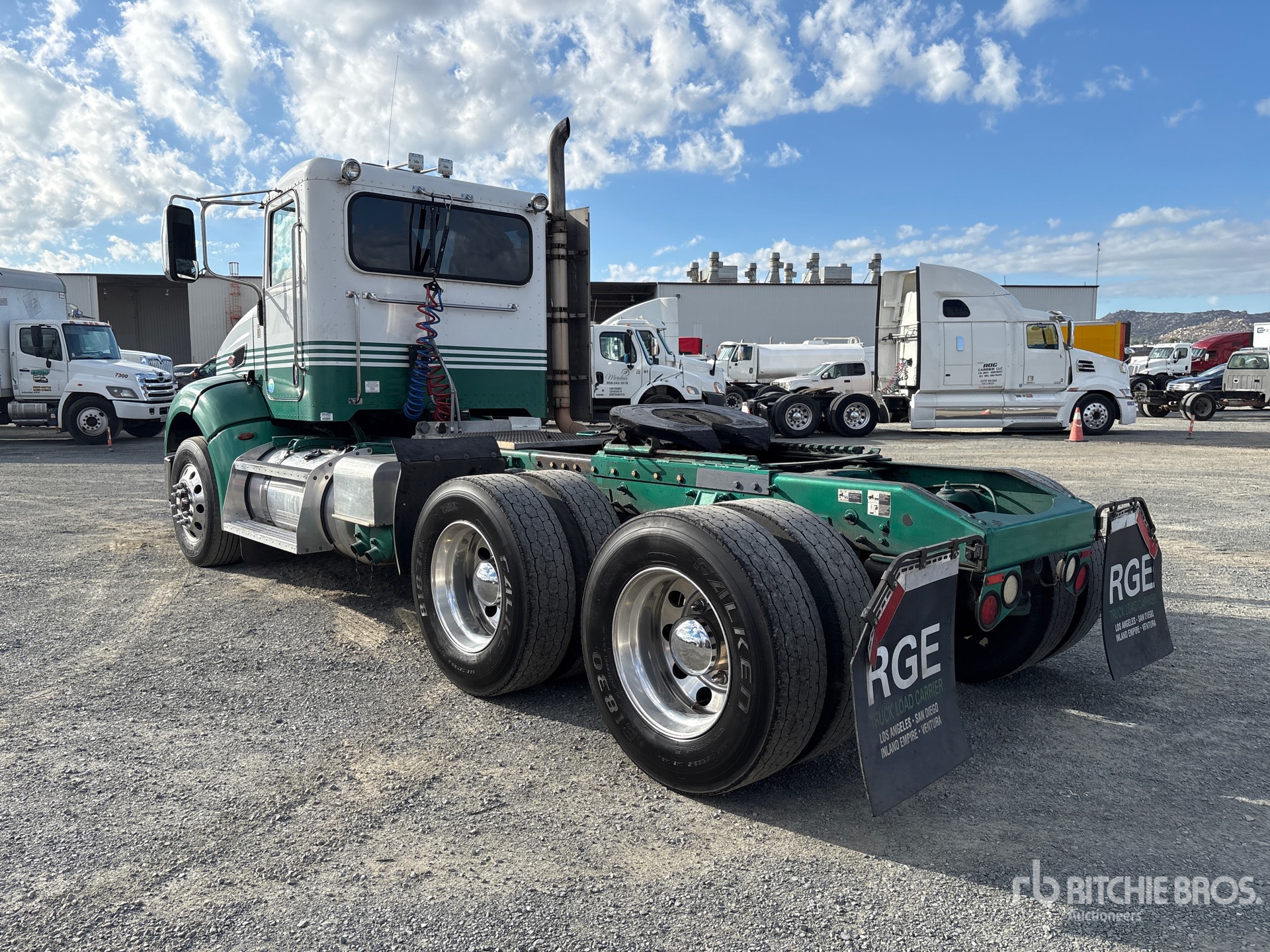 2013 Peterbilt 384