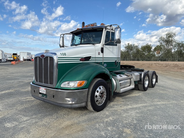 2013 Peterbilt 384 T/A Day Cab Truck Tractor