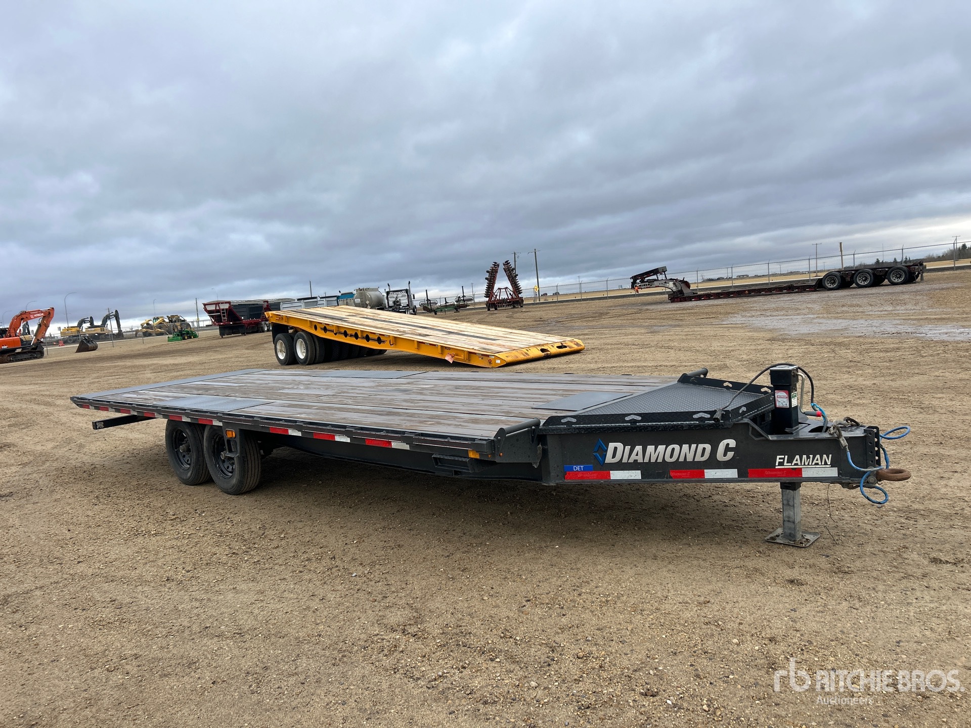 2026 Road Clipper 9910 lb 24 ft T/A