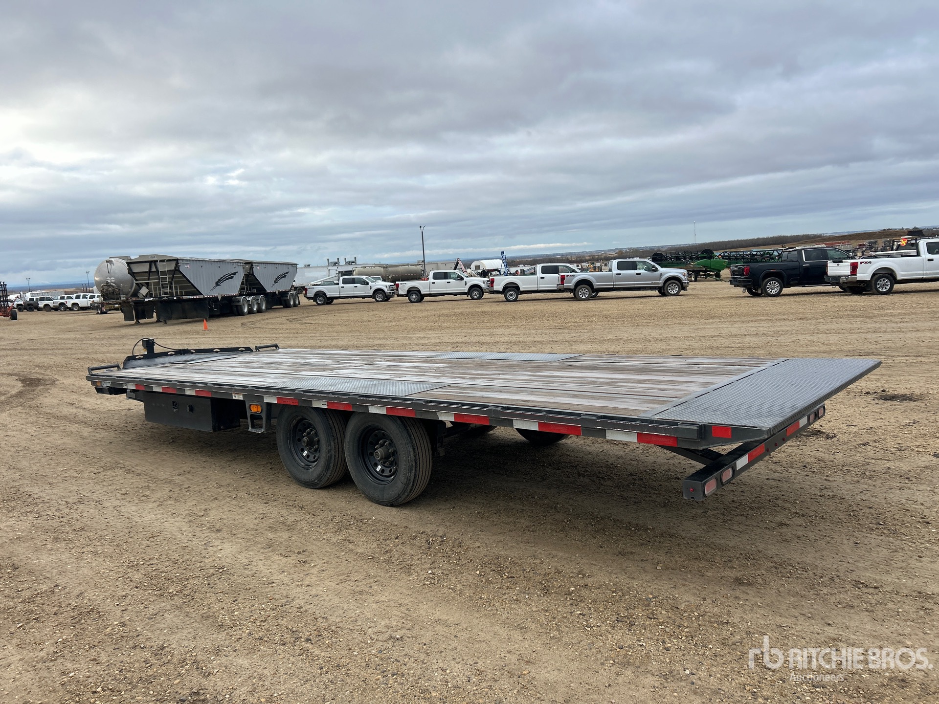 2026 Road Clipper 9910 lb 24 ft T/A