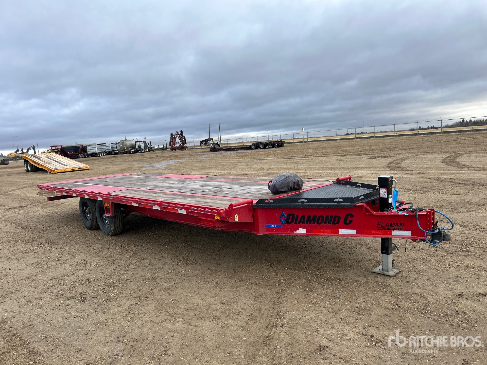 2026 Road Clipper 9900 lb 24 ft T/A
