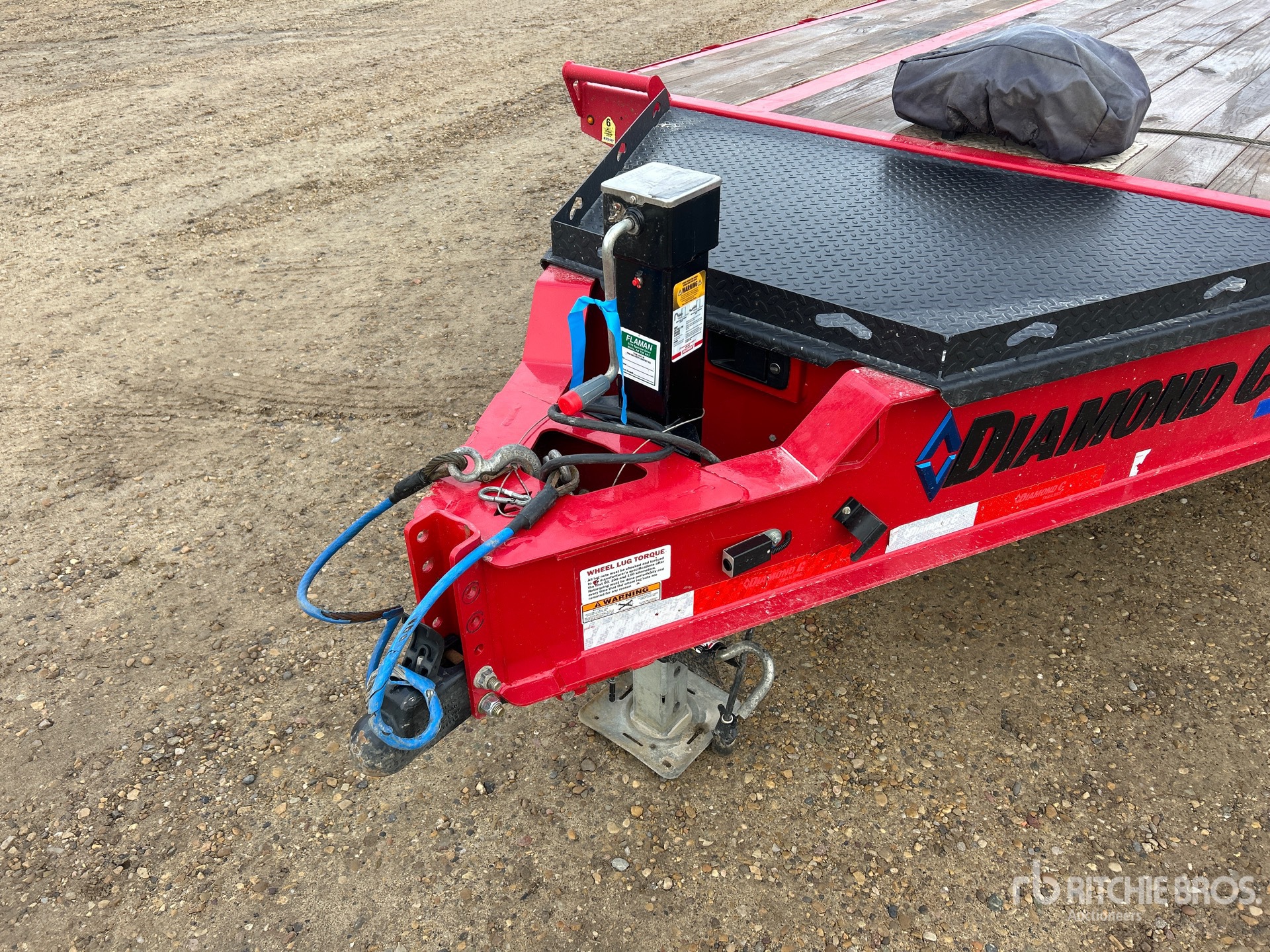 2026 Road Clipper 9900 lb 24 ft T/A