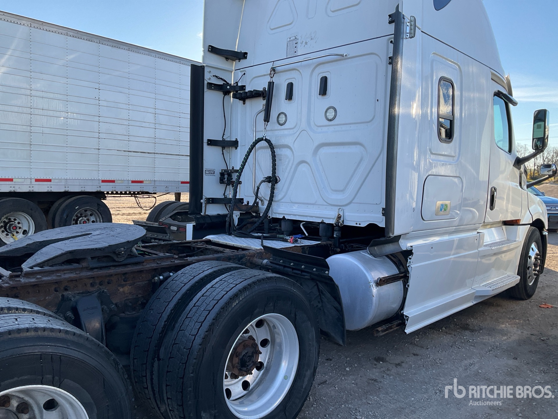 2019 Freightliner CASCADIA 126
