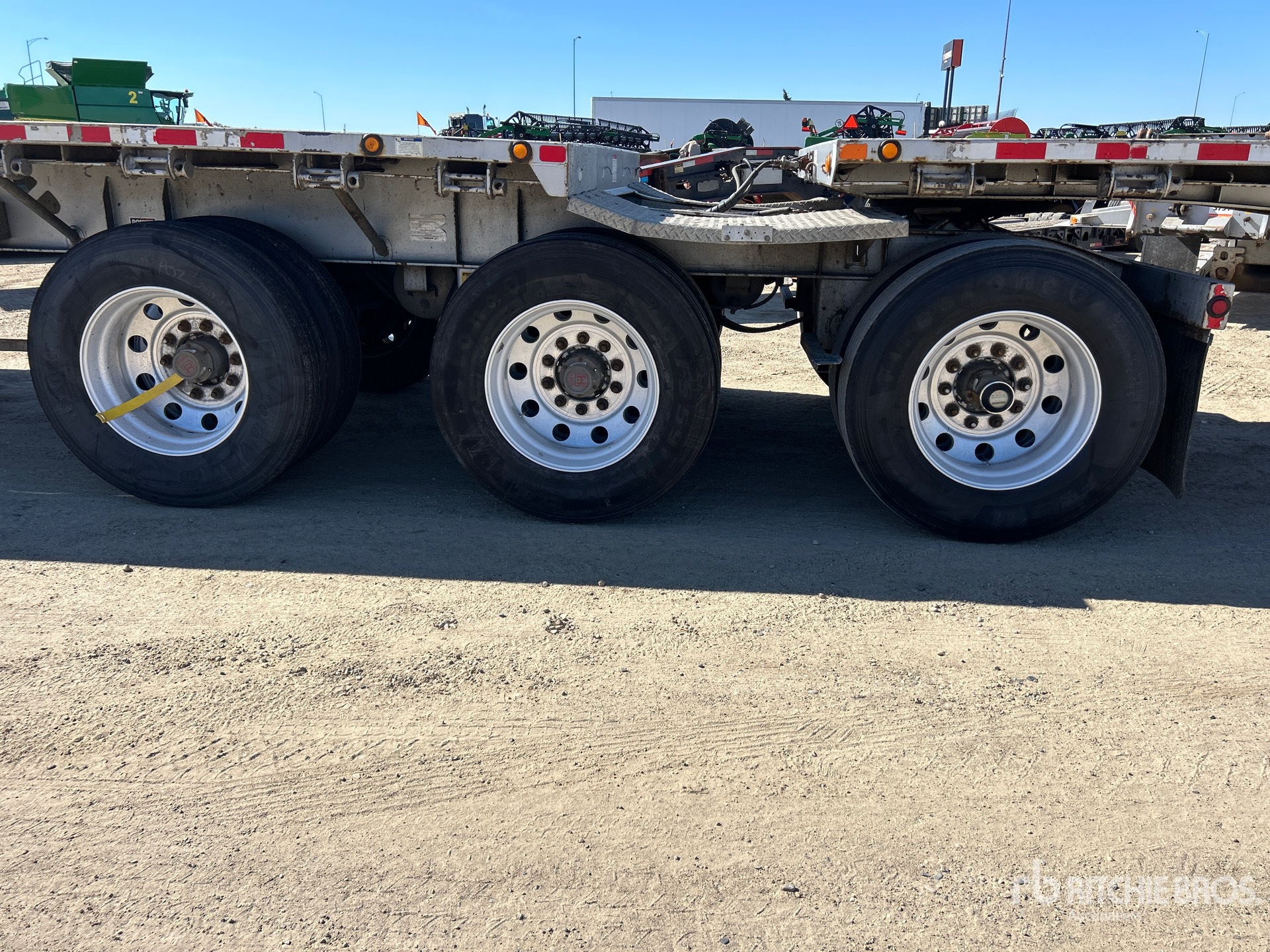 2020 Doepker 32 FT SUPER B-TRAIN LEAD