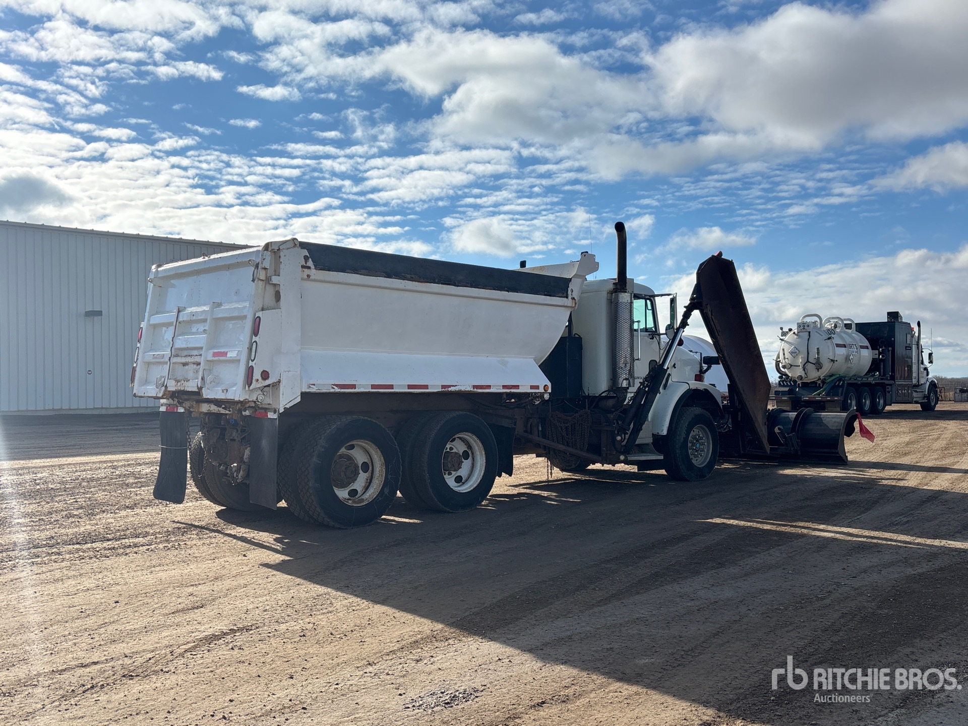 2002 Freightliner 6X4