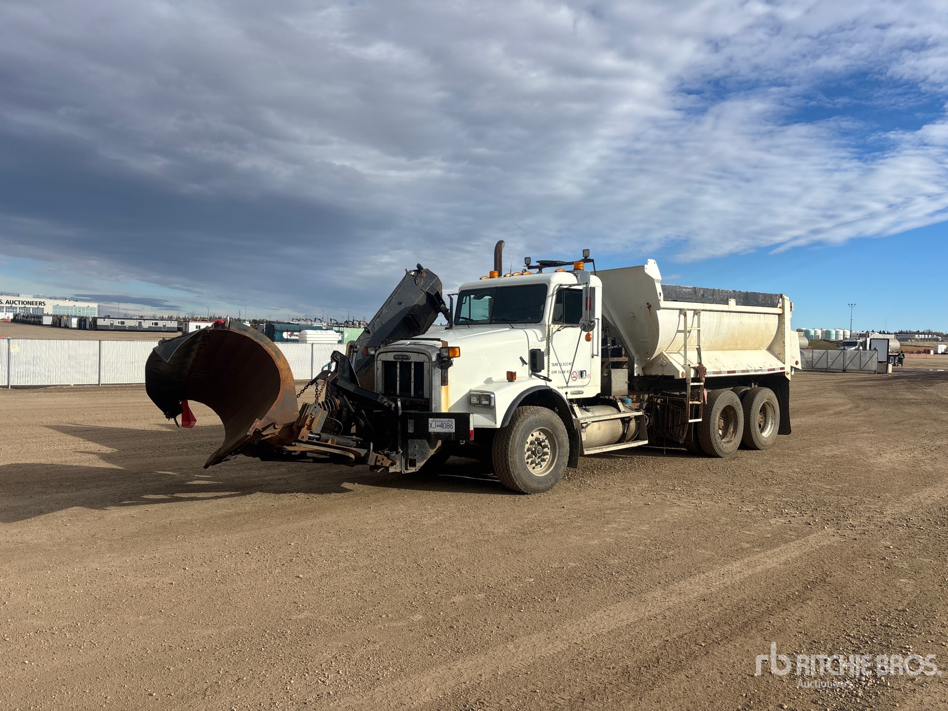 2002 Freightliner 6X4