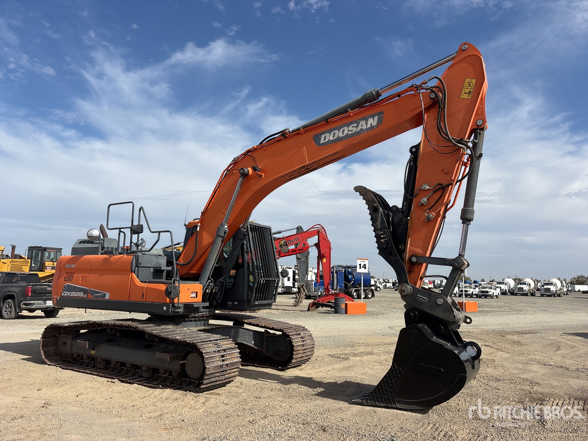 2017 Doosan DX225LC-5