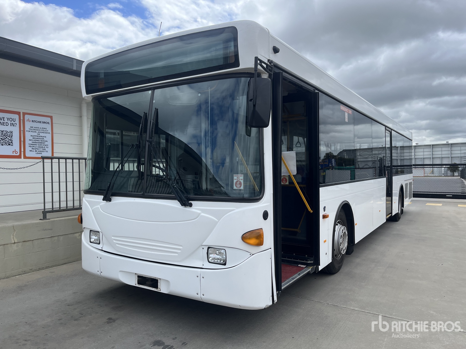 2004 Scania Volgren Body