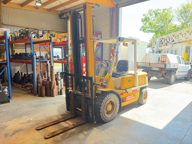1990 Mitsubishi FD35A 3250 kg Forklift