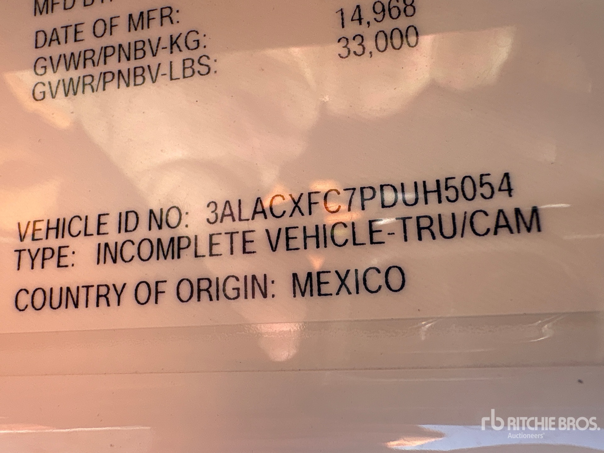2023 Freightliner M2106