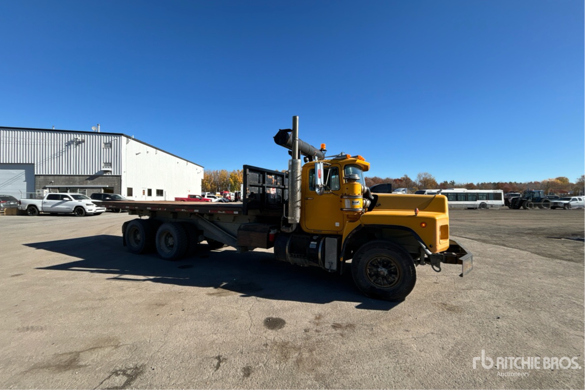 1992 Mack RB690S