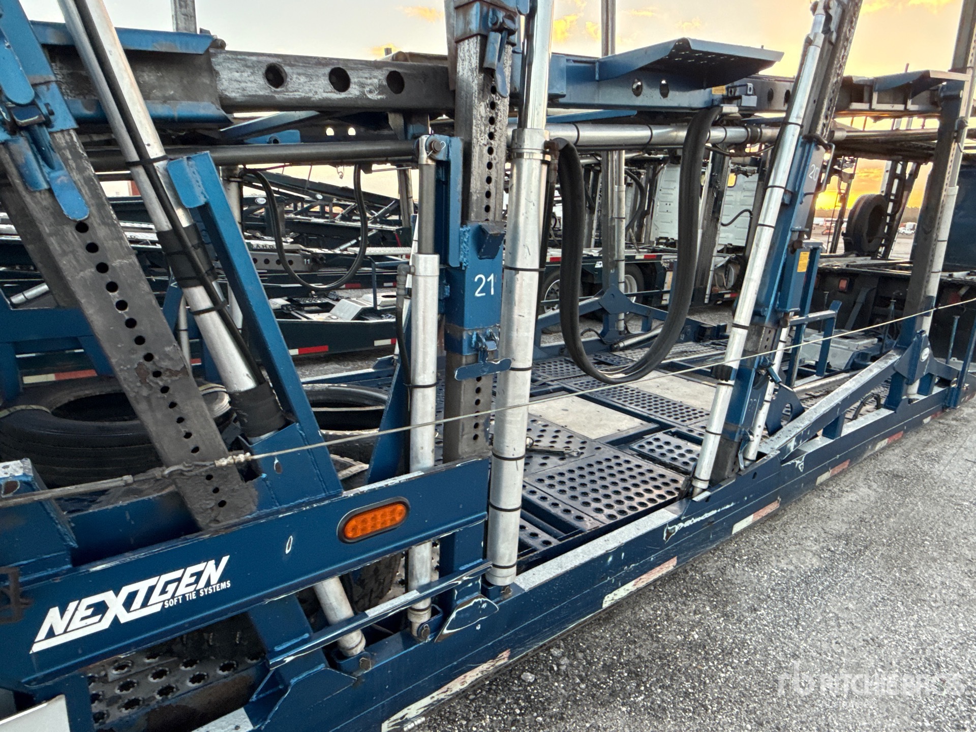 2014 Cottrell CX-11HCSD