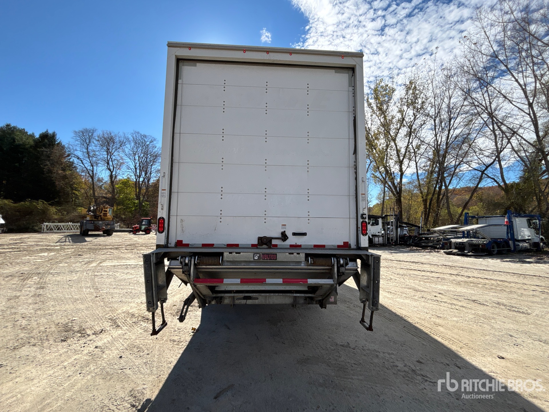 2021 Freightliner M2 106