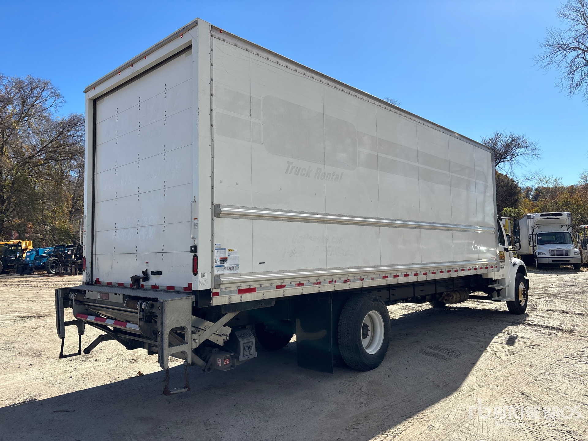 2021 Freightliner M2 106