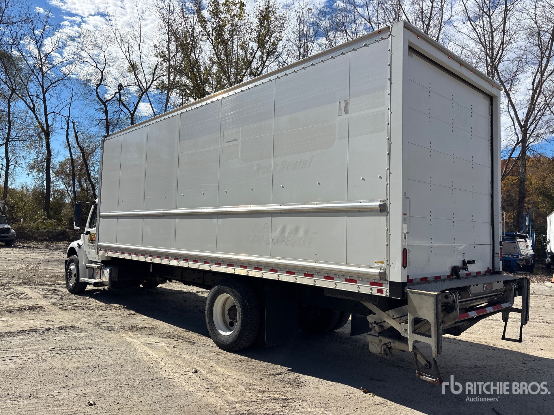 2021 Freightliner M2 106