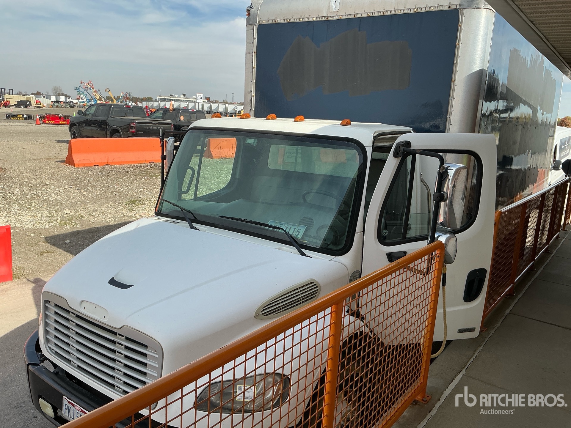 2012 Freightliner M2 106