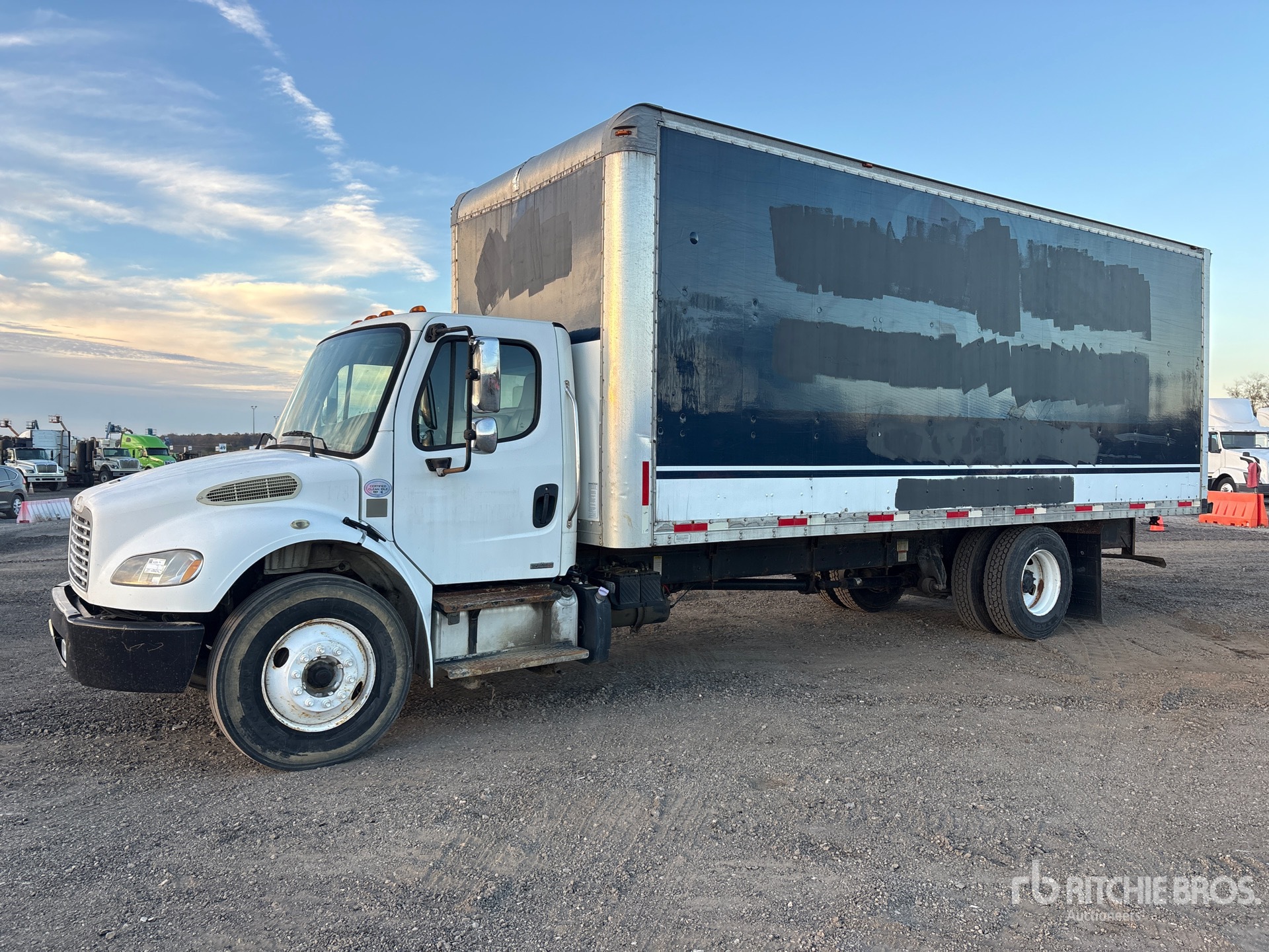 2012 Freightliner M2 106