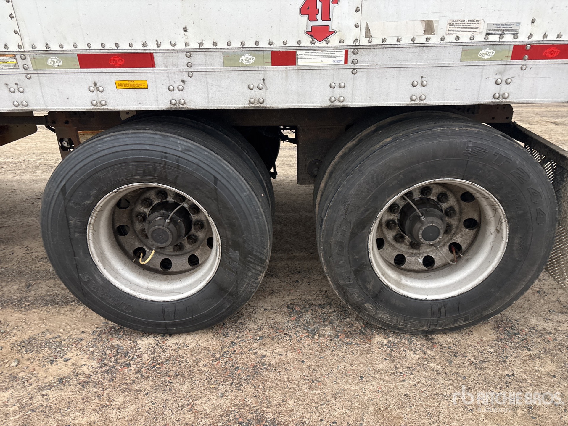 2014 Utility 3000R