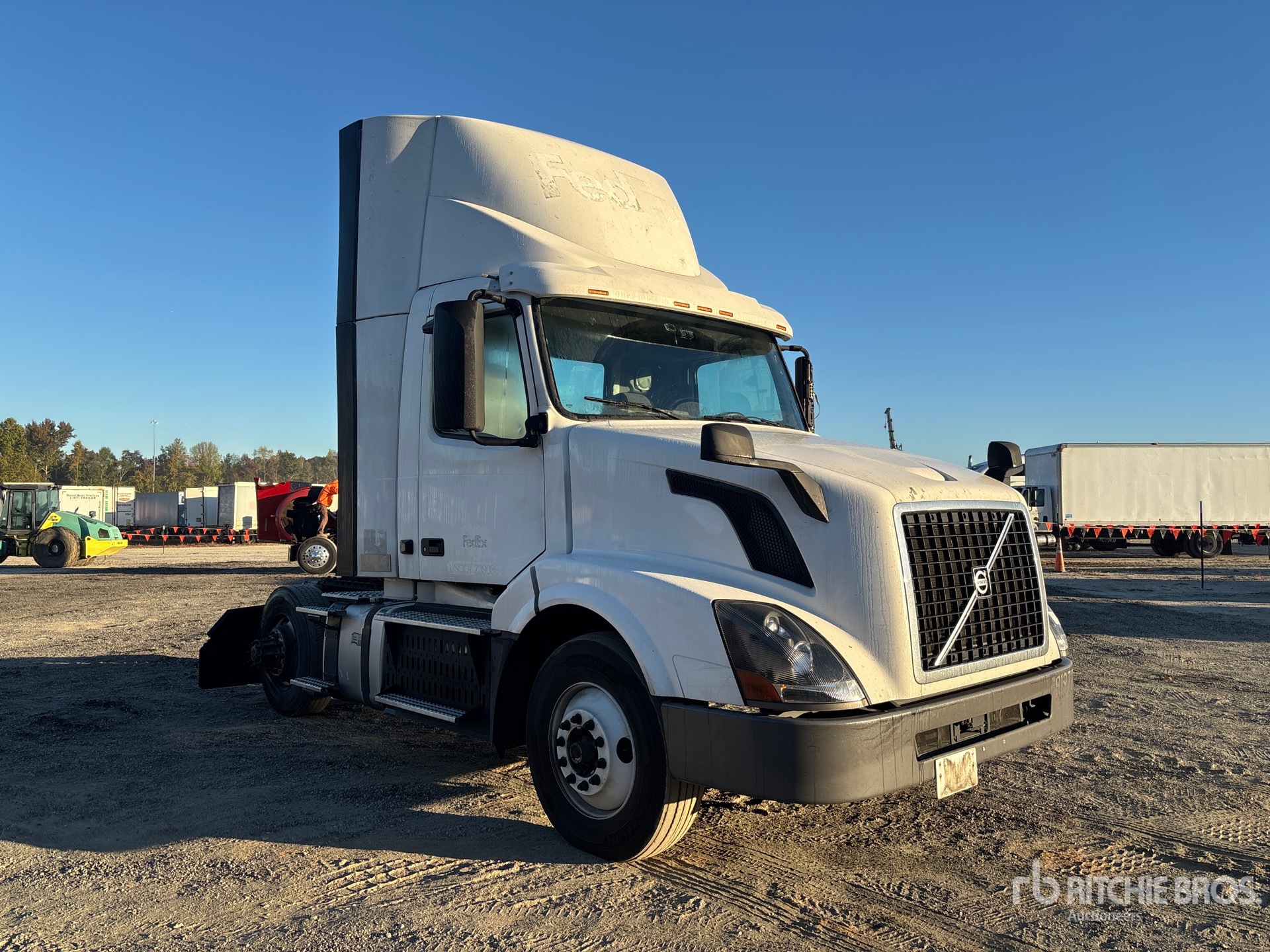 2017 Volvo VNL42T