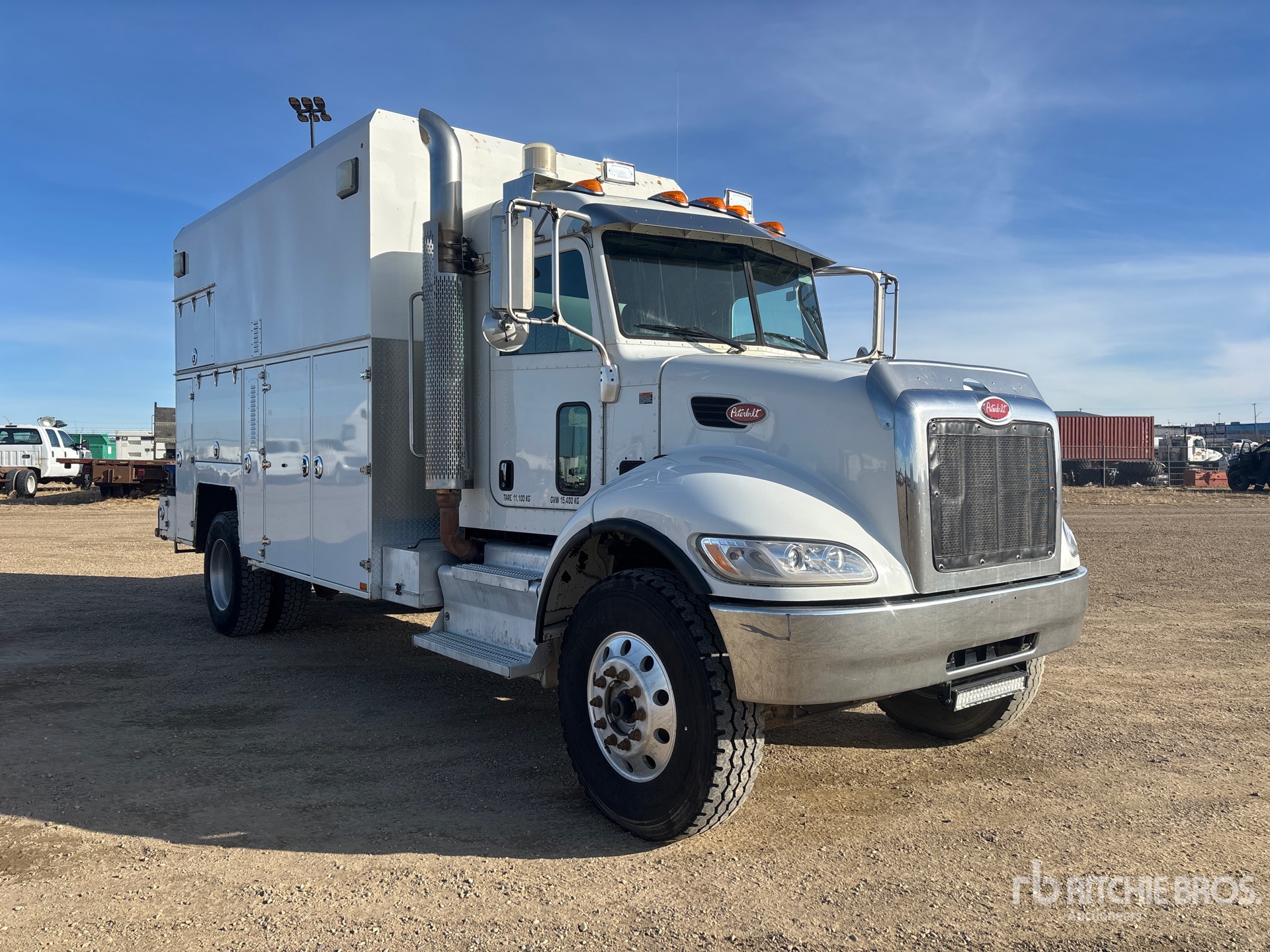 2014 Peterbilt 337