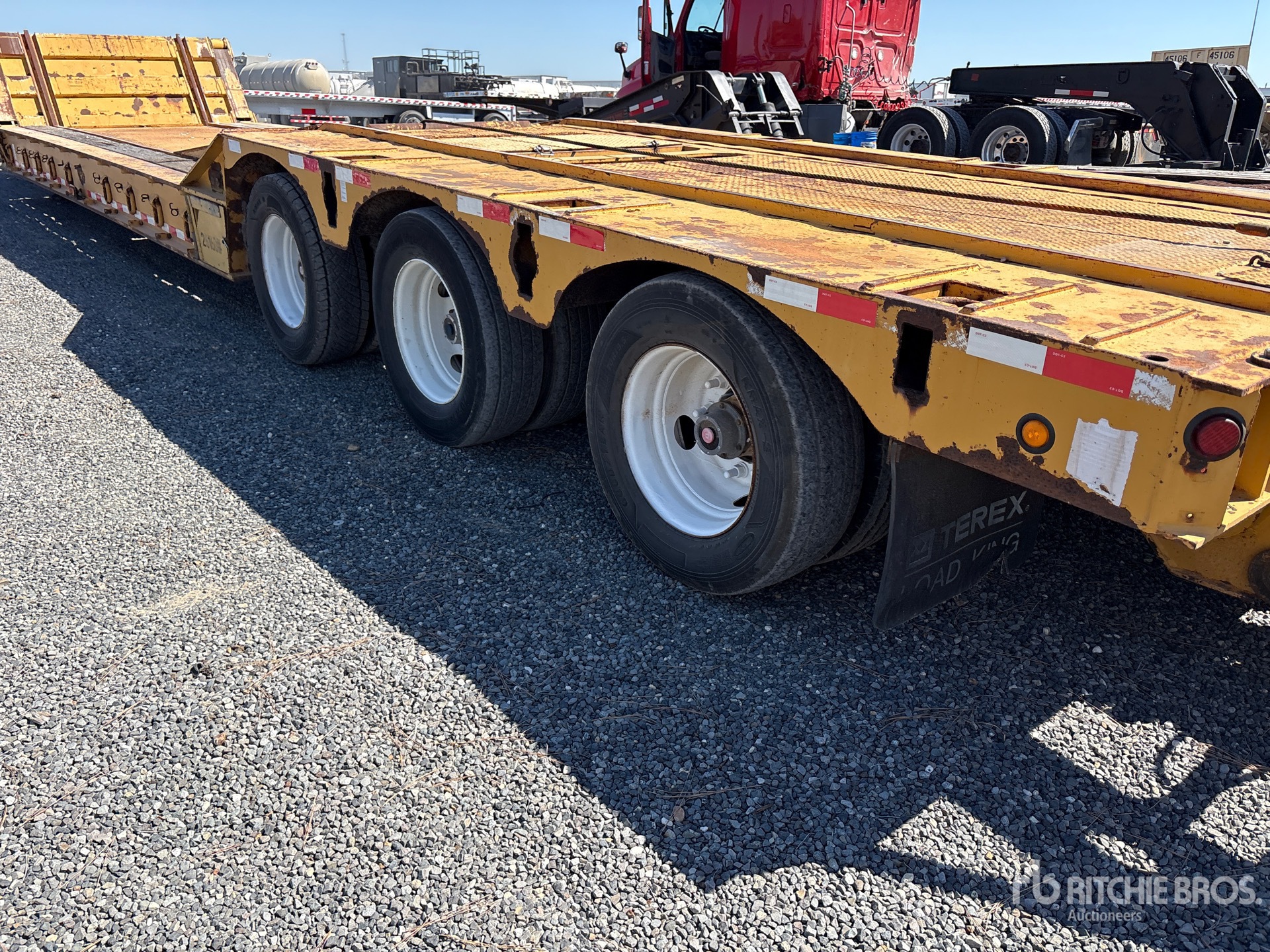 2009 Terex Load King 453/4DFPRCA