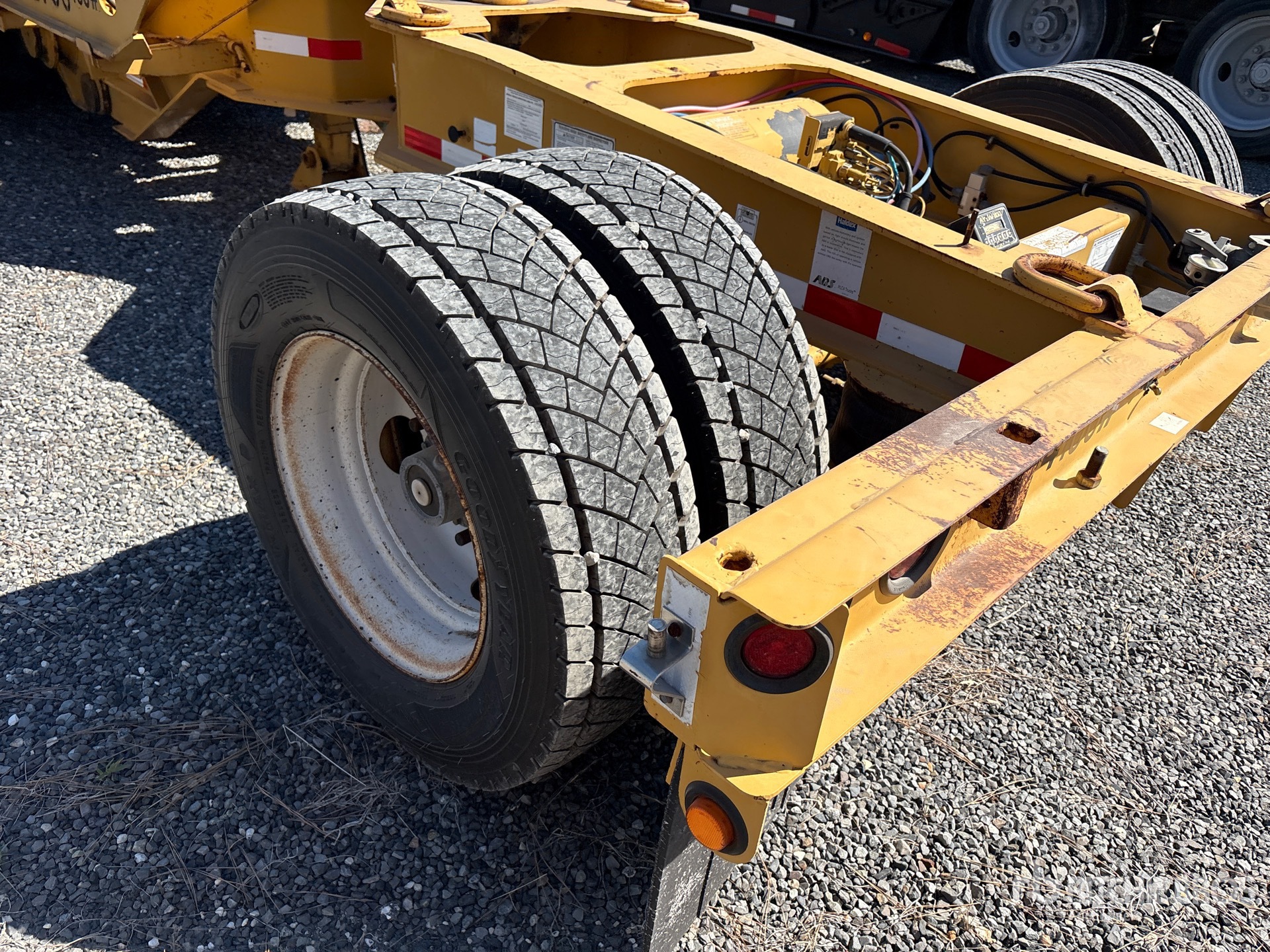 2009 Terex Load King 453/4DFPRCA