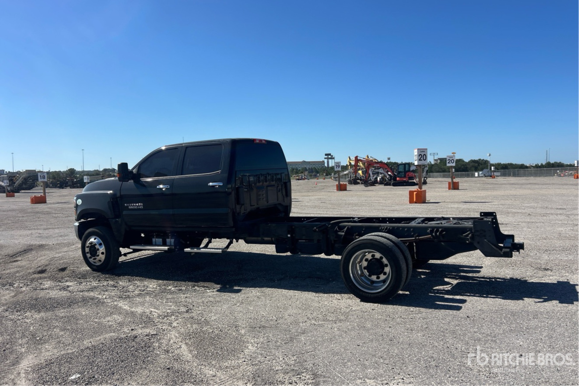 2023 Chevrolet SILVERADO 5500H