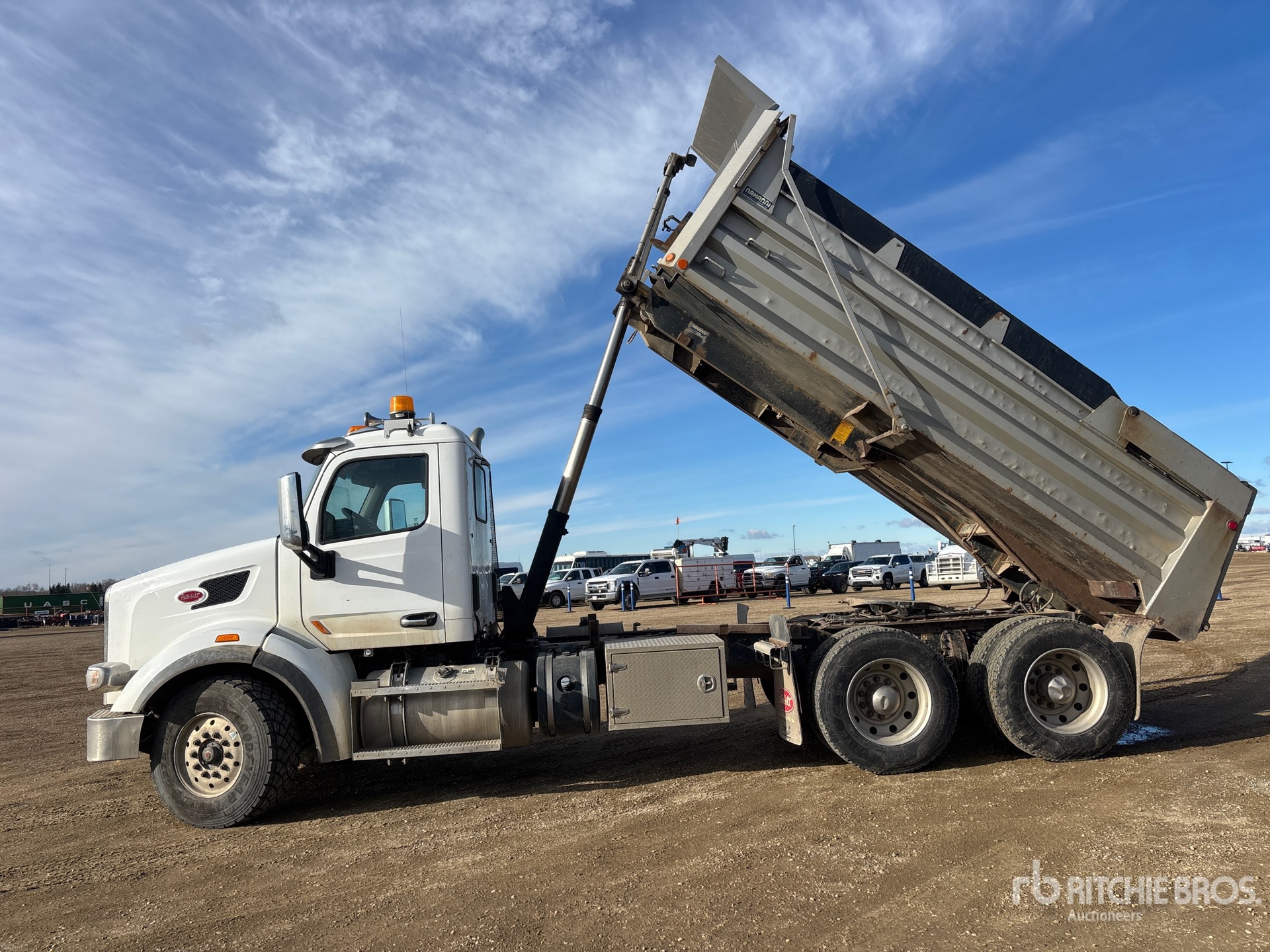 2017 Peterbilt 567