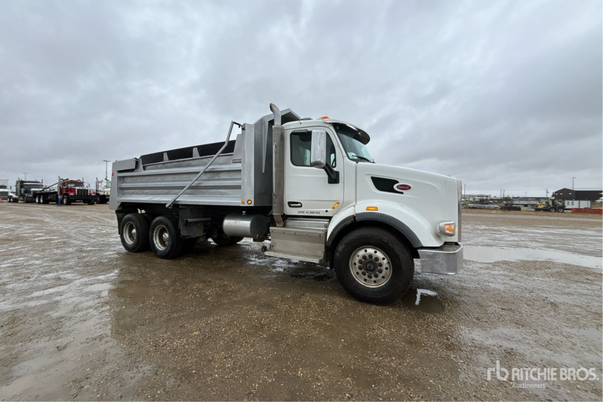 2017 Peterbilt 567