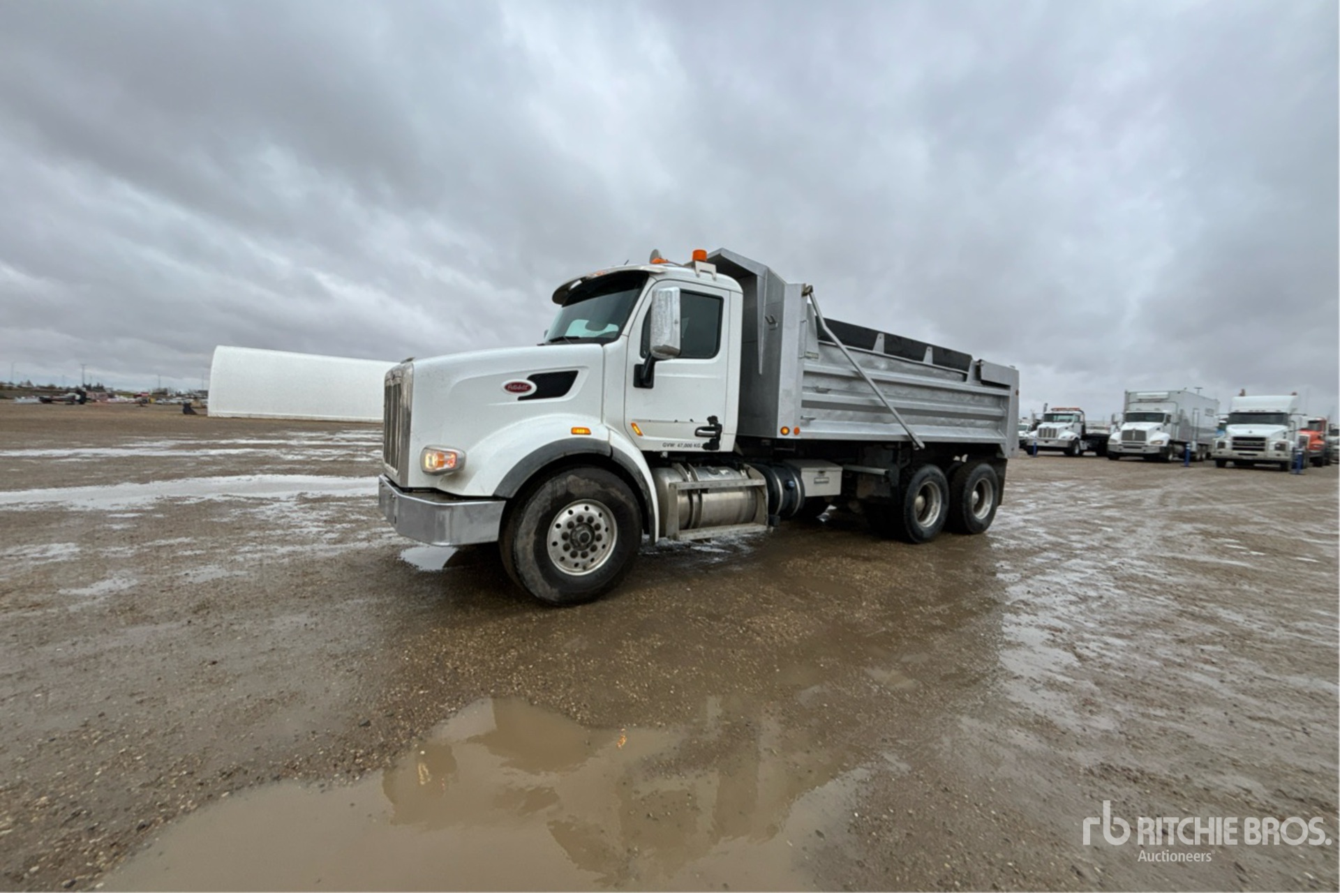 2017 Peterbilt 567