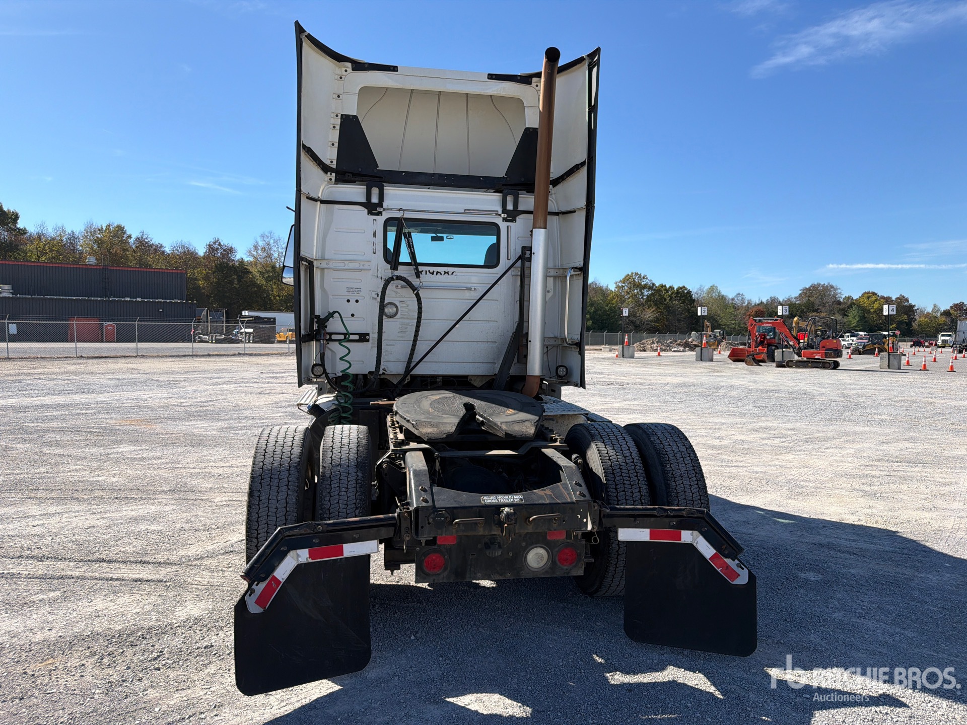 2017 Volvo VNL42T