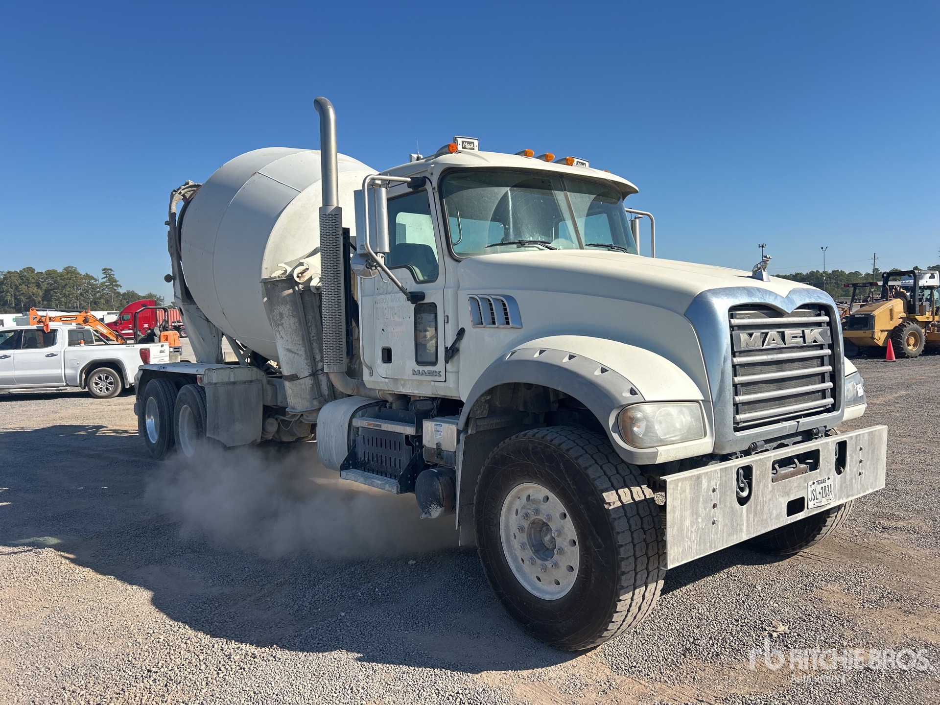 2017 Mack GU713