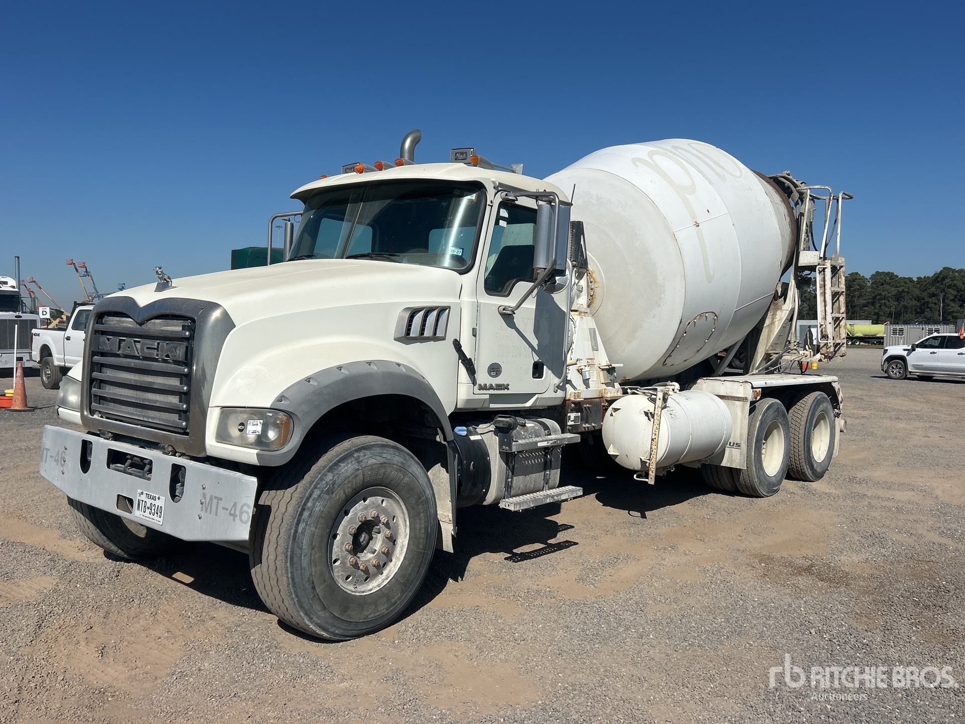 Photo of 2017 Mack GU713