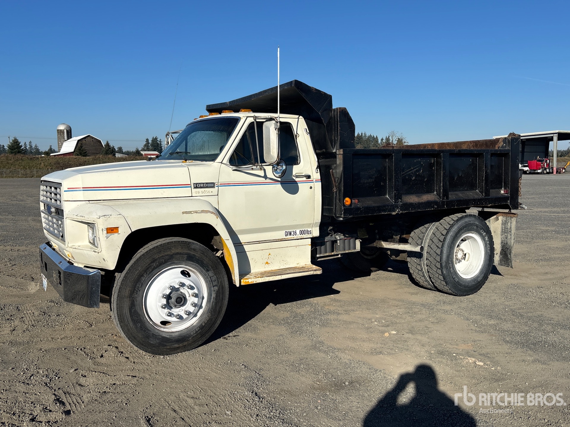 1985 Ford F-800