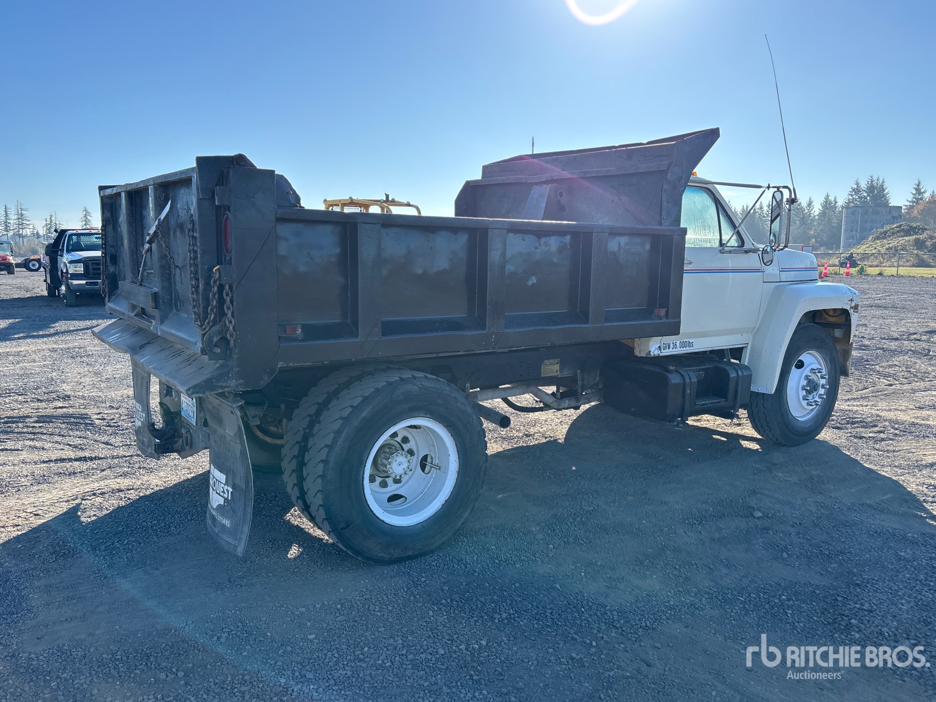 1985 Ford F-800