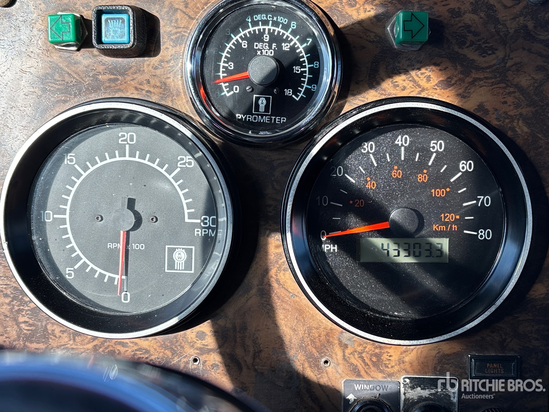 1990 Kenworth W900