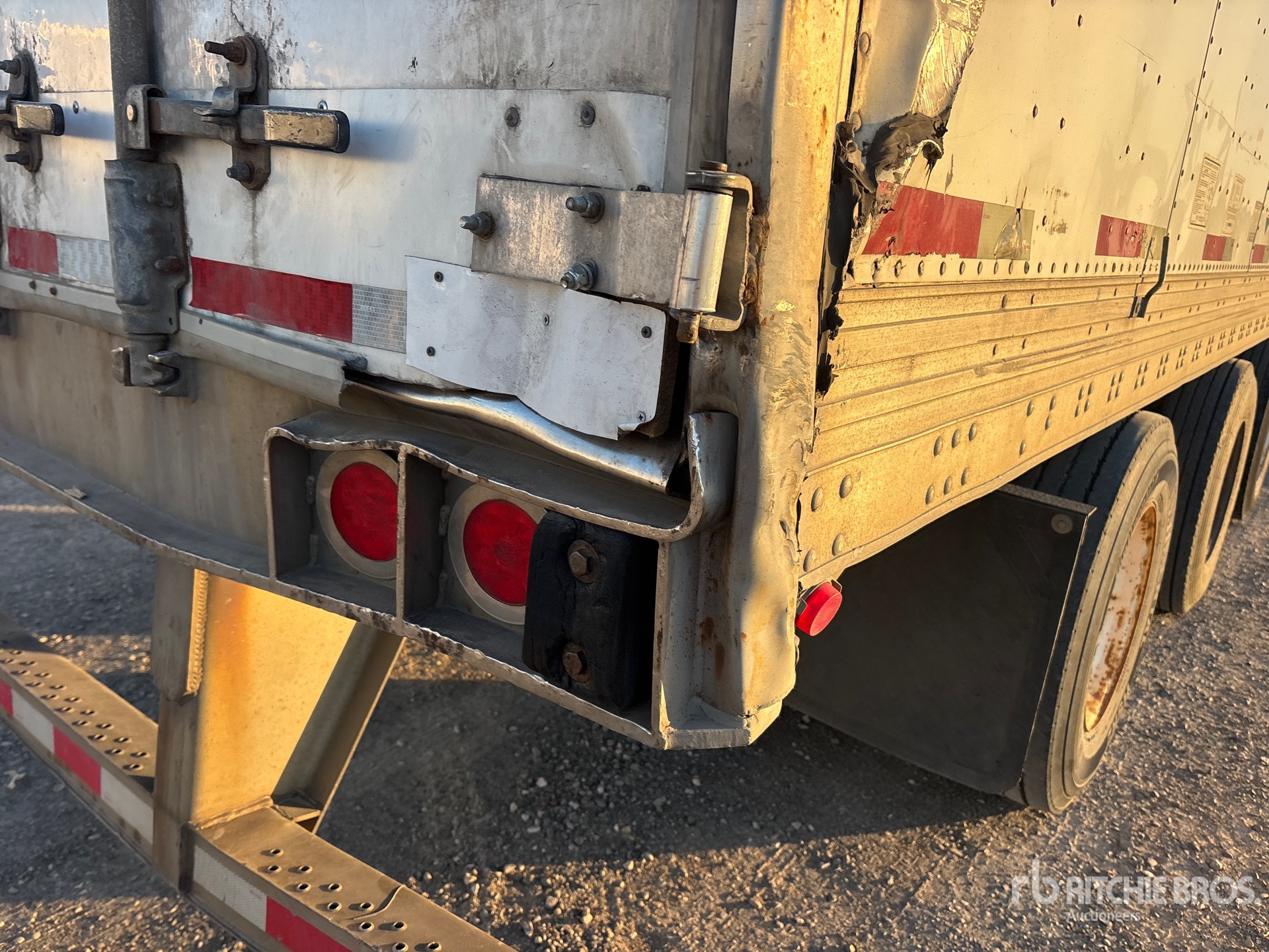 2006 Utility 53 FT X 102 IN TRI/A