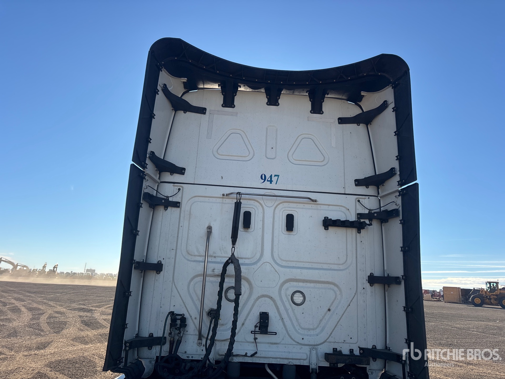 2025 Freightliner CASCADIA 126