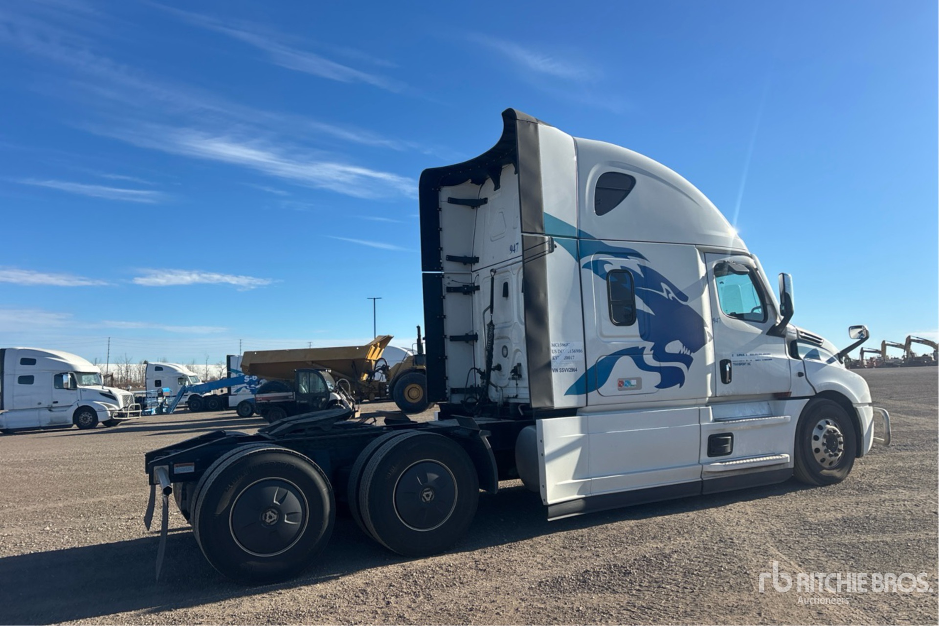 2025 Freightliner CASCADIA 126