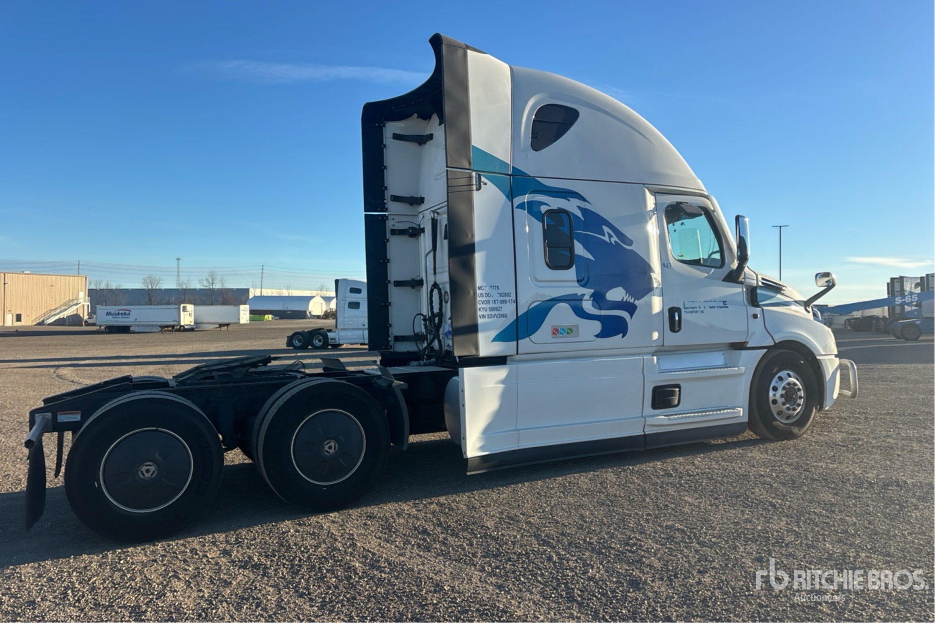 2025 Freightliner CASCADIA 126
