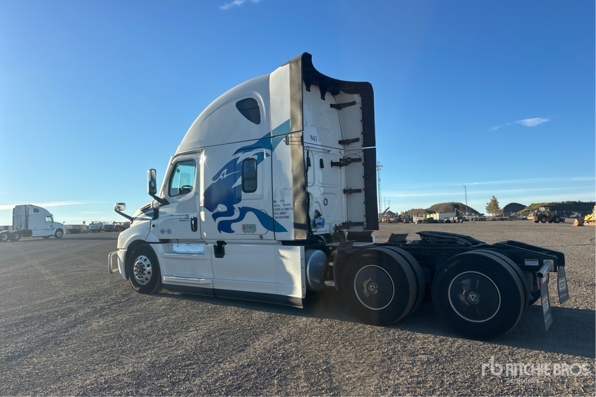 2025 Freightliner CASCADIA 126