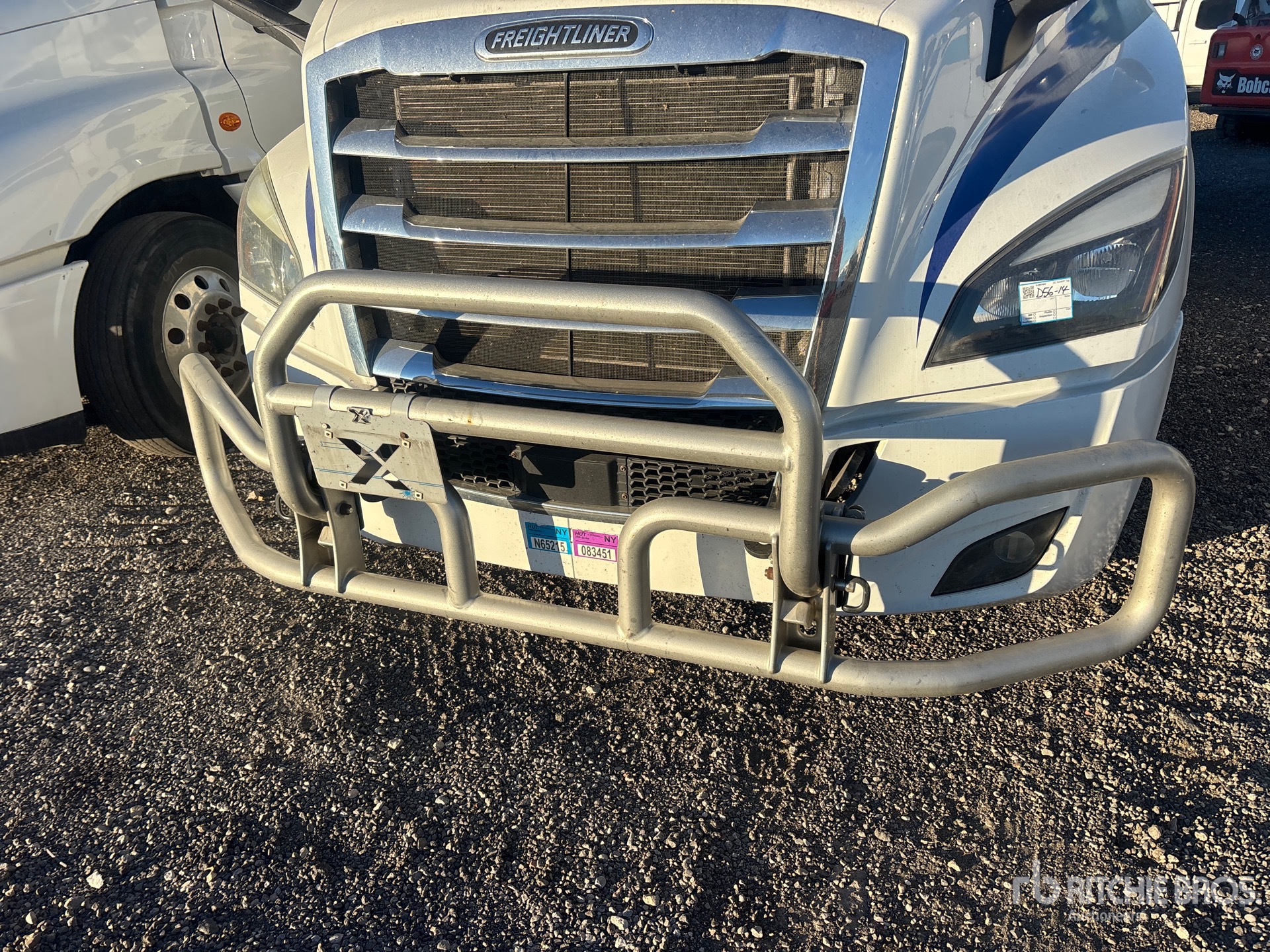 2025 Freightliner CASCADIA 126