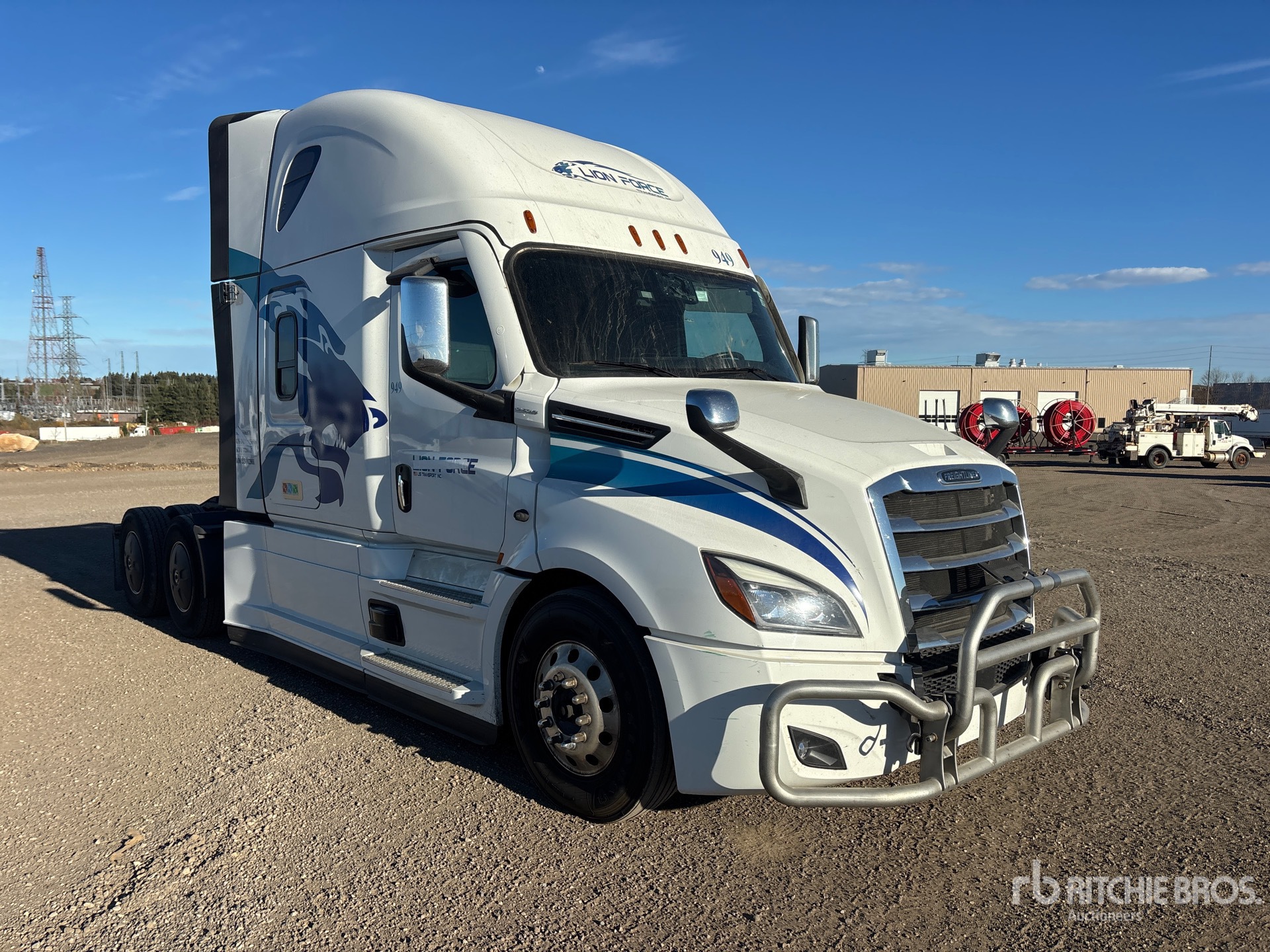 2025 Freightliner CASCADIA 126