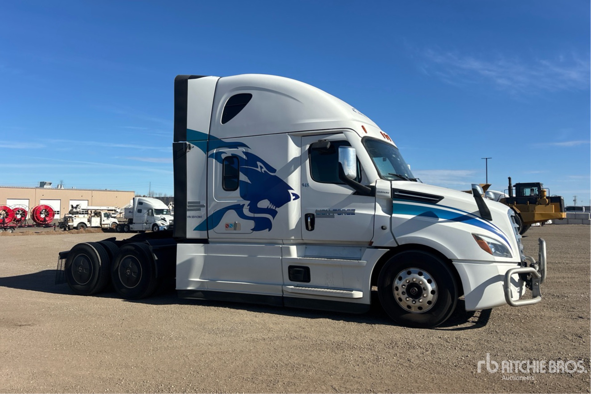 2025 Freightliner CASCADIA 126