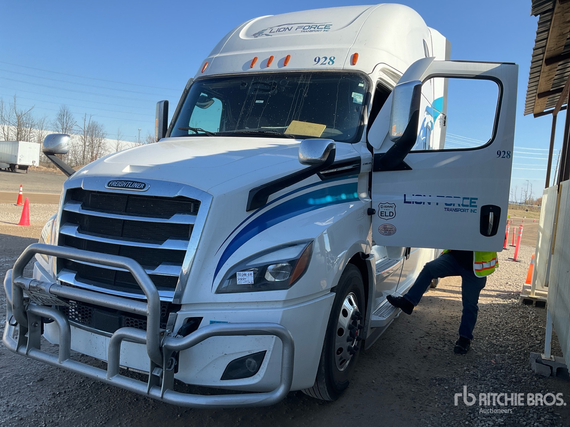 2024 Freightliner CASCADIA 126