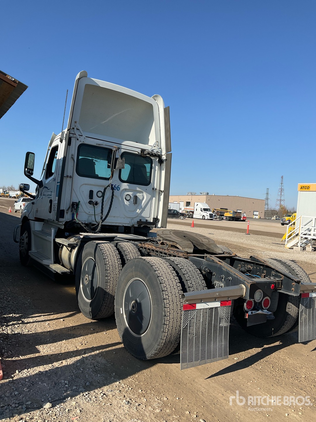 2023 Freightliner CASCADIA 126
