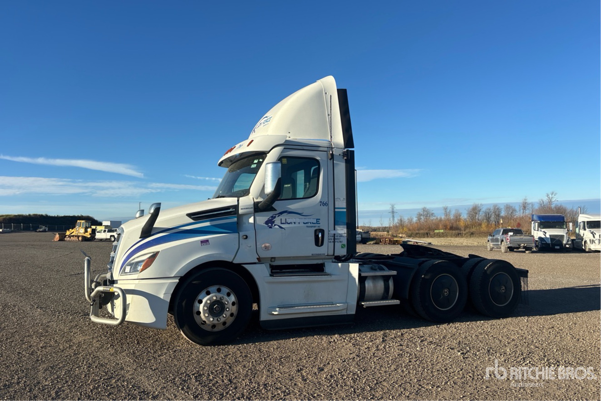2023 Freightliner CASCADIA 126
