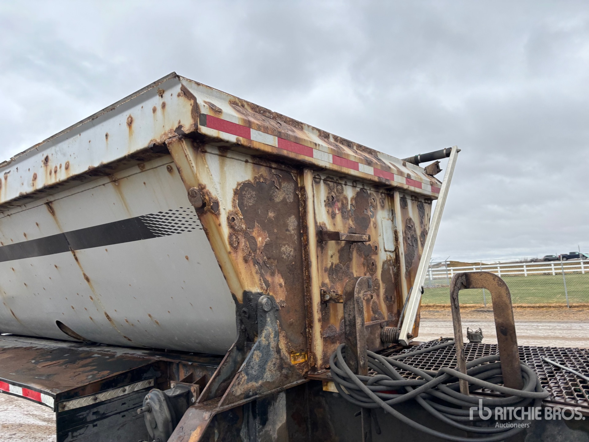 2014 Arnes 15 FT SUPER B-TRAIN LEAD