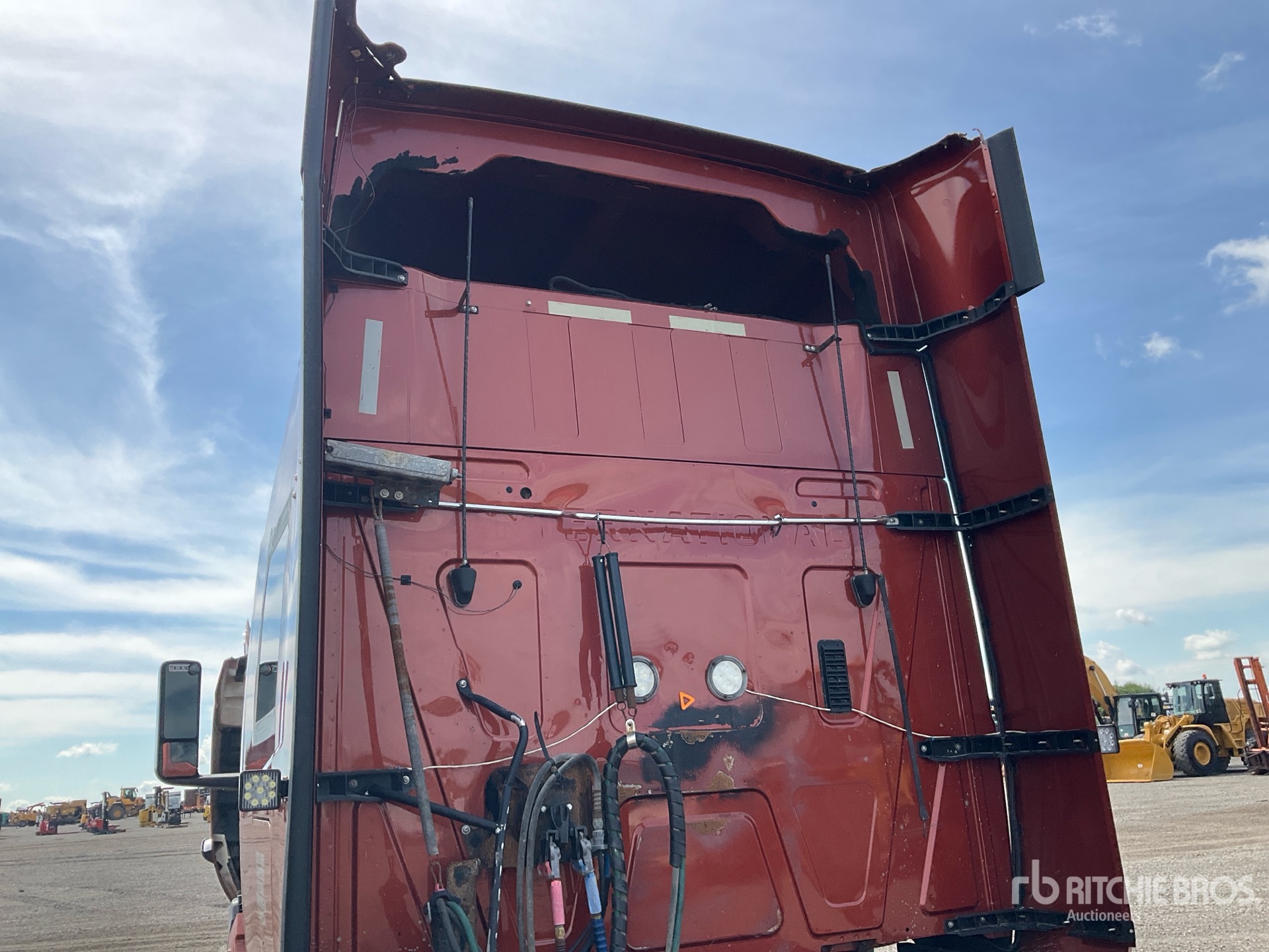 2019 International LT625